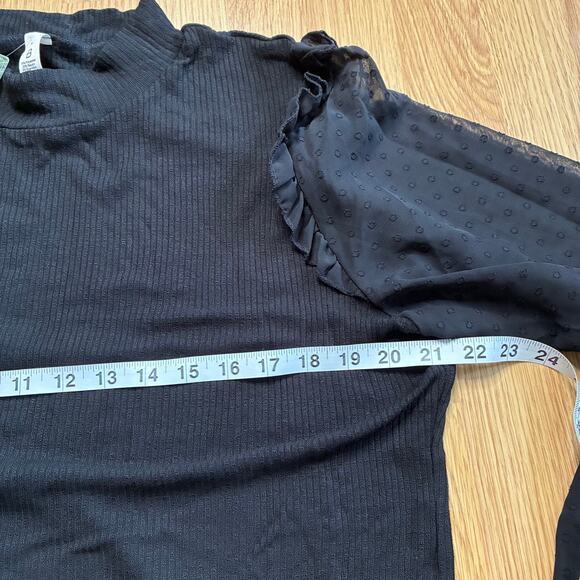 Sheer Sleeve Mockneck Shirt - Picture 4 of 7